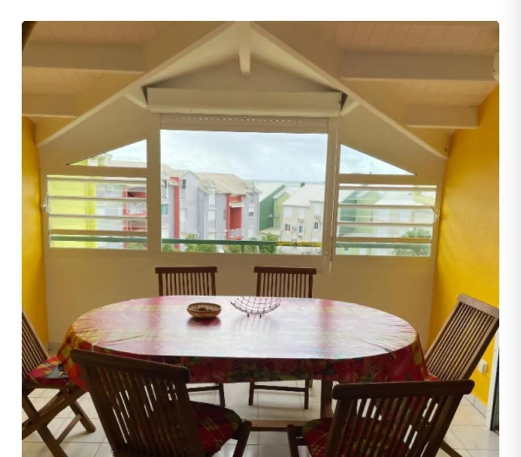Appartement T2 A Moudong Sud Baie-Mahault Belcourt